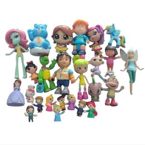 Large Lot of Mixed Figures Toys Vintage n Modern Dora